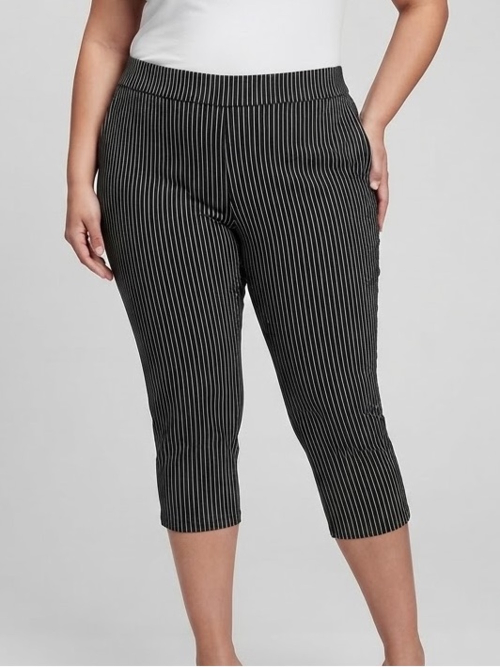😍CLEARANCE - GEORGE Black & White Vertical Stripe Capri Leggings size 20w